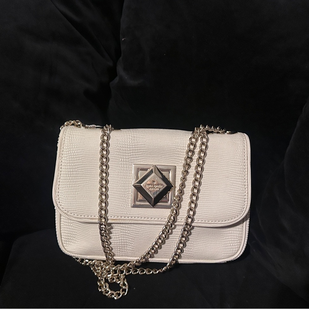 Elegant Cream Chain Shoulder Bag